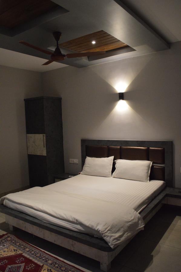 Resort Ruturaj Inn Alibag Exterior foto